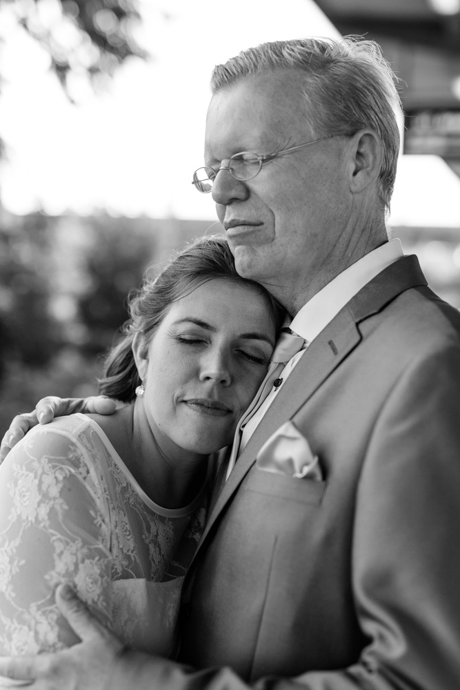 Pre-Wedding-Shooting am S-Bahnhof Stellingen